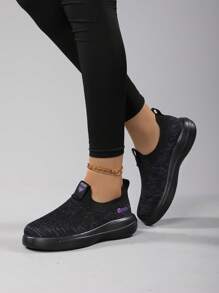 女士时尚黑色休闲一脚蹬增高运动鞋，舒适日常户外徒步轻便袜鞋 - 黑色 - 查看 9