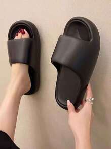 Year-Round New Comfortable Soft Fashion Versatile Black Simple Thick Bottom Non-Slip Anti-Odor EVA Bathroom House Slippers For Women (Suggest Ordering One Size Up For Better Fit)