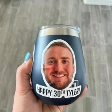 個性化照片貼紙、客製化 Logo 貼紙、學生生日派對照片裝飾、水瓶筆記本貼紙、耐用、可重複使用、背膠、適合男性、週年紀念、畢業、返校、居家辦公室裝飾、防水 - 人臉貼紙+字 - 查看 5