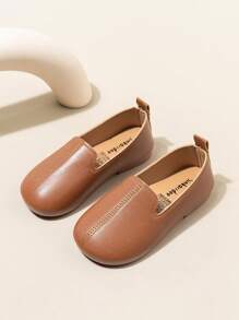 1 paire de chaussures enfants à enfiler, simples, de couleur unie, à l'apparence du . Chaussures de danse à la mode pour garçons, antidérapantes, décontractées, souples. Chaussures plates polyvalentes pour filles.