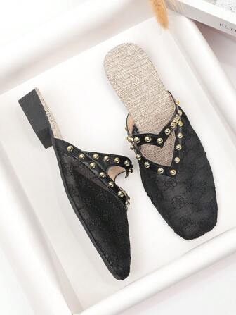 女士绿色和金色装饰纽扣方头低跟一脚蹬穆勒鞋、网眼透气露趾露背拖鞋、蕾丝网布连衣裙、夏季平底休闲凉鞋