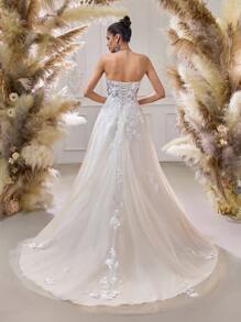 无肩带象牙色刺绣薄纱婚纱 - 带花卉蕾丝的优雅舞会礼服，适合浪漫仪式 - 白色 - 查看 2