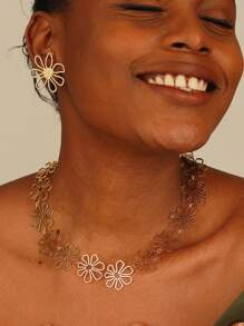 3 pièces Ensemble de bijoux Boucles d'oreilles à clous fleur en fil de métal doré, Collier ras-du-cou floral épais pour femmes