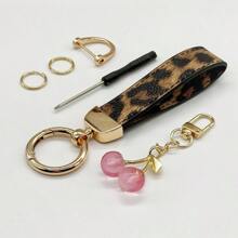 TTOBS 1pc Handmade Leopard Leather Car Key Chain With Unique Cherry Pendant - , Fashionable And Multifunctional Backpack Key Chain, Perfect Accessory For Backpacks. An Ideal Gift For St. Patrick's Day, Valentine's Day, Or For Your Beloved Lady. - Multicolor - View 9