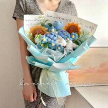 Handmade Crocheted Floral Bouquet, Sunflower And Rose Knitted With Yarn, A Sentimental Gift For Girlfriend/Wife On Valentine's Day