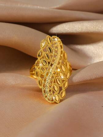 1枚优雅百搭的24K镀金镂空叶子设计可调节戒指，适合女士日常佩戴