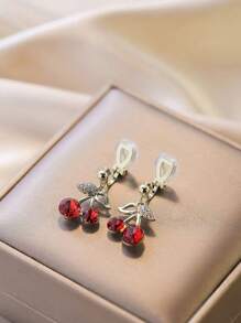 1 Pair Fashion Crystal Heart Clip-On Earrings For Women, No Pierced Ear, High-End Elegant Design, Slimming, Suitable For Daily Wear And Gift - Heart Earrings - View 5