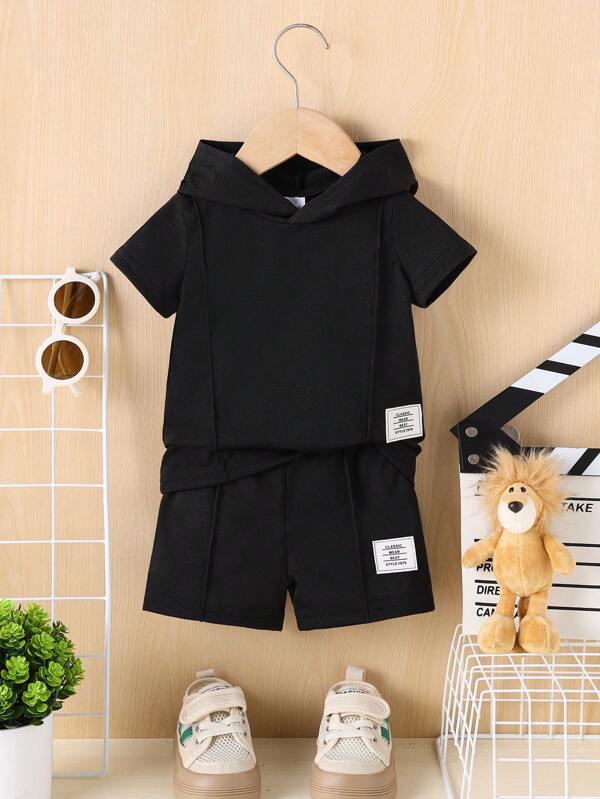 Set de 2 piezas de top con capucha casual con patchwork y shorts para niños pequeños, conjunto deportivo de verano
