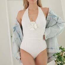 Nowy, jednolity, biały, jednoczęściowy kostium kąpielowy z dekoltem halter, ukrywający brzuch, seksowny i wyszczuplający wygląd, odpowiedni na plażę, sesje zdjęciowe latem