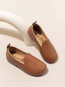 1 paire de chaussures enfants à enfiler, simples, de couleur unie, à l'apparence du . Chaussures de danse à la mode pour garçons, antidérapantes, décontractées, souples. Chaussures plates polyvalentes pour filles.