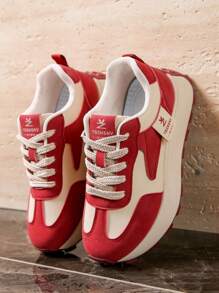Scarpe casual sportive da donna primavera 2025, sneaker con platform e suola spessa, in stile patchwork