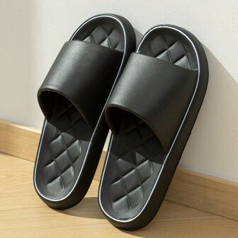 女士轻便防滑菱形图案软底舒适 EVA 一脚蹬拖鞋，适合室内和室外使用