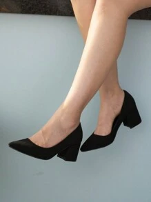 Zapatilla de color nude para mujer. Tacón bajo para mujer. Color neutro. Zapatilla con punta fina. Tacón bajo elegante para mujer. Zapatilla elegante para dama, color maquillaje. Zapatillas básicas con tacones bajos. Calzado elegante para mujer para reuniones de trabajo importantes, fiestas o eventos. - Negro - Ver 3