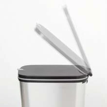 Curver Cubo de basura Chic Bin 30-35L, diseño gris metalizado, pedal ajustable, sistema antiolor, base antideslizante, cesto interior extraíble, ideal para cocina u oficina, medidas 26,5x40,5x45 cm ✅ Entrega 24/48h a España (península)