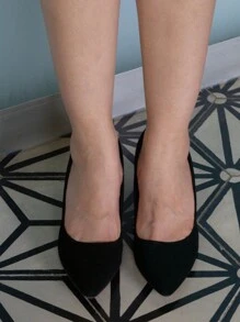 Zapatilla de color nude para mujer. Tacón bajo para mujer. Color neutro. Zapatilla con punta fina. Tacón bajo elegante para mujer. Zapatilla elegante para dama, color maquillaje. Zapatillas básicas con tacones bajos. Calzado elegante para mujer para reuniones de trabajo importantes, fiestas o eventos. - Negro - Ver 6