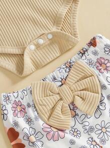 Conjuntos de 3 piezas de pantalones para niñas de 0 a 18 meses, mameluco con mangas voladoras y cuello redondo, pantalones acampanados florales, conjuntos con diadema - Caqui - Ver 4