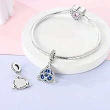 1 件银色闪亮蓝色珐琅锆石幸运星月亮爱花蝴蝶维京女巫凯尔特结饰品适合原创手链项链吊坠珠子适合 DIY 珠宝制作女士女孩日常珠宝配饰 - 銀色 - 查看 5