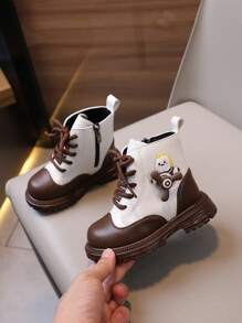 1 Đôi bốt trẻ em PU chống thấm nước, chống trượt/chống mài mòn/chống đá, buộc dây phía trước và khóa kéo bên hông, trang trí chong chóng xoay hoạt hình đáng yêu, thích hợp cho bé trai và bé gái trong nhà/ngoài trời, ngày lễ, mọi mùa - màu nâu - Xem 4