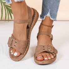 2025 New Women's Solid Color Casual Simple Thick-Soled Low Wedge Open Toe Sandals, Metal Buckle Decor Perforated Design, Fashion Comfortable Versatile Flat Slides, Summer Vacation Travel Essential Beach Shoes - Camel - View 1