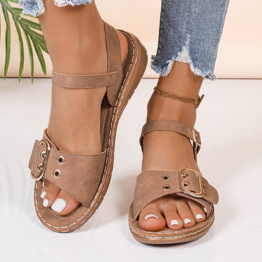 2025 New Women's Solid Color Casual Simple Thick-Soled Low Wedge Open Toe Sandals, Metal Buckle Decor Perforated Design, Fashion Comfortable Versatile Flat Slides, Summer Vacation Travel Essential Beach Shoes - Camel - View 1