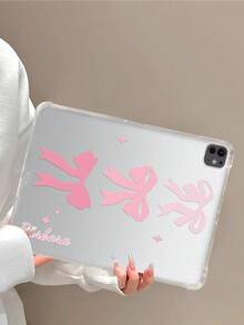 1 件个性化硅胶保护壳，带 3 个粉色蝴蝶结，透明气囊垫设计，适用于 iPad Pro 13、Air 13 等型号，适合情侣、家人、朋友、宠物和儿童