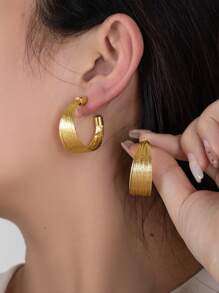 1pair Heavy Industry Drawbench Textured Light Luxury Metal C-Shaped Earrings