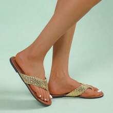 Women Braided Thong Flat Sandals – Casual Summer Slip-On Slide Slippers For Beach, Vacation & Everyday Wear [Size Up Half Size] - 金色 - 查看 2