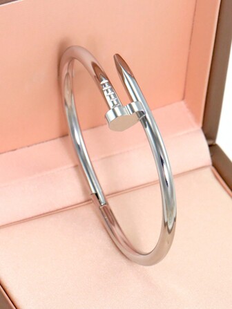 1pc Classic & Luxurious Stainless Steel Heart-Shaped Nail Bracelet, Suitable For Women's Daily Wear, European And American Fashion Style Wrist Jewelry