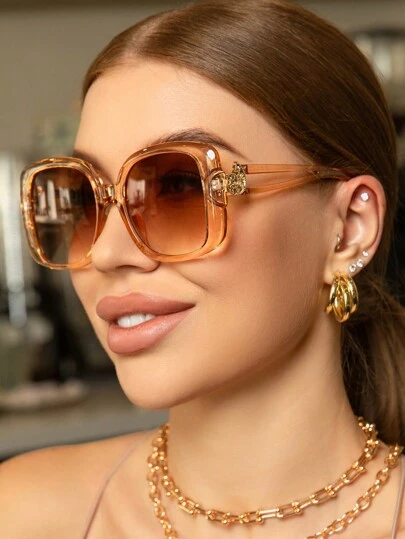 复古方形大框塑料时尚太阳镜，经典设计，适合户外旅行海滩度假休闲装，驾驶防紫外线时尚遮阳优雅装扮家庭出游旅行度假，适合夏季海滩度假、户外、旅行