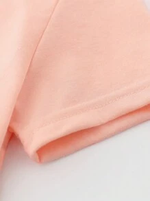 3 件套年轻女孩休闲装，包括圆领短袖上衣 + 纯色松紧腰短裤，透气、柔软舒适的户外儿童服装，适合春夏季