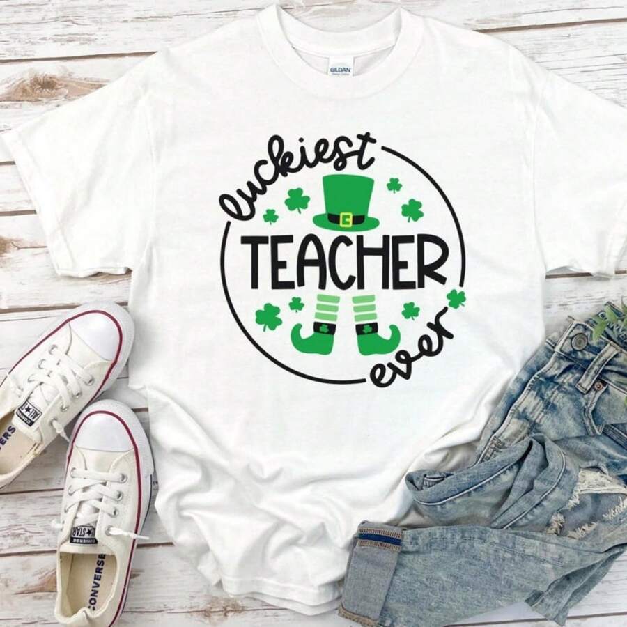Luckiest Teacher Ever Teacher T-Shirt, St Pat's Day Teacher Shirt, Lucky Teacher Gift, Lucky Charm Teacher Tee, LGBTQ St Pats Teacher Top - 白色 - 查看 1
