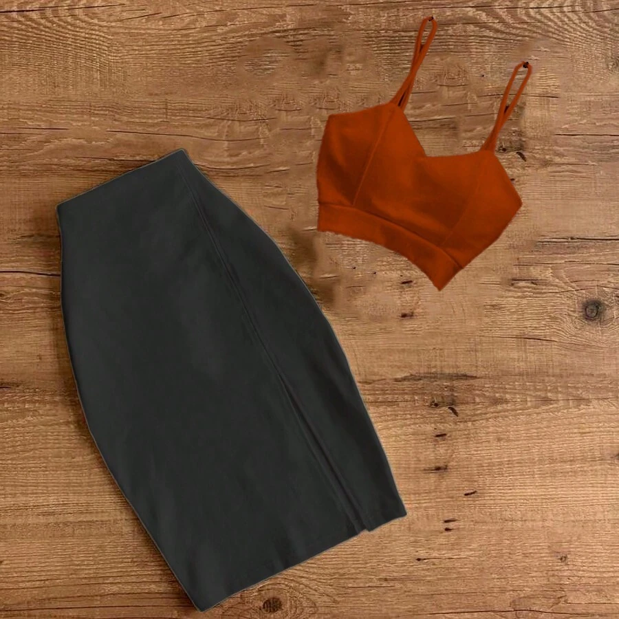 BLACK TOP AND SKIRT WITH LEG SLIPPING Fitted Strappy Top - 銅色 - 查看 1