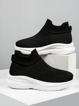 New Style Teenagers Casual Soft Breathable Mesh Slip-On Low-Top Outdoor Sports Shoes, Lightweight And Anti-Skid, Suitable For All Seasons