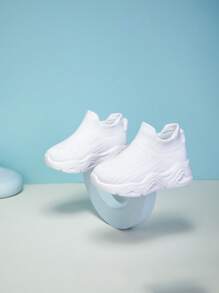 New Kids Casual Lightweight Breathable Mesh Slip-On Outdoor Sports Shoes, Soft Sole, Anti-Skid, Suitable For All Seasons