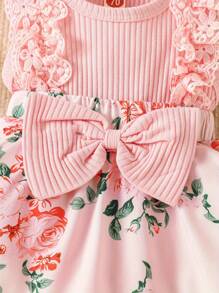Mono de retazos para bebé niña, con estampado de flores, encaje, sin mangas, cuello redondo, lazo frontal y diadema - Rosa brillante - Ver 5