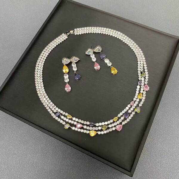 Set di gioielli da donna, collana con pietre preziose colorate e set di orecchini con intarsi in rame e zirconi cubici AAA, alla moda, stupendo ed esagerato gioiello da sera, perfetto come set di gioielli da sposa, collana con pendente a frange e set di orecchini, gioielli estivi