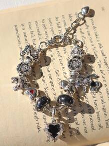 1 Stück einstellbares Armband im dunklen Stil mit Herz- und Totenkopf-Charms