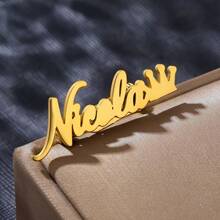 1 pieza Broche personalizado con abreviatura - Alfiler de corona de acero inoxidable personalizado para trajes de hombres y mujeres, vestidos y accesorios - Perfecto para regalos de boda, Día del Padre, Día de la Madre, Día de San Valentín - plata - Ver 4