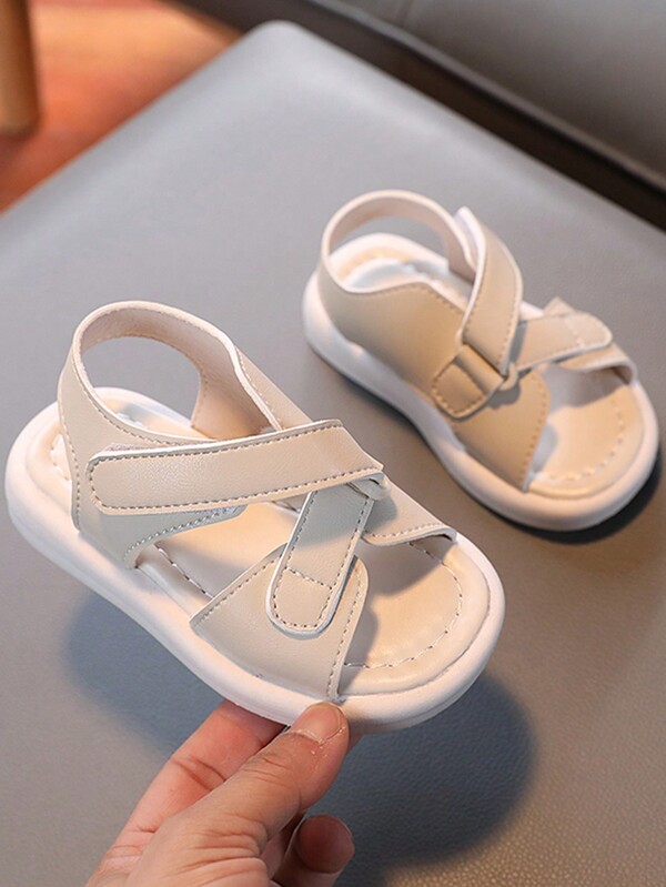Sandali leggeri con suola morbida e punta aperta per bambini, stile coreano con cinturini incrociati, scarpe da spiaggia estive
