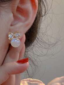 1 对奢华精致蝴蝶结珍珠耳钉