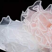 1 pièce Papier d'emballage à fleurs de 28 cm x 4 yards, tissu plissé en faux-perle. Fournitures de fleuriste pour les fêtes, les mariages, les anniversaires. Emballage cadeau, accessoires de bouquet de fleurs, emballage de fleurs fraîches pour la Saint-Valentin, la Fête des Mères
