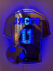 1 pièce Créez votre propre sanctuaire de football à la maison ! Notre miroir néon personnalisable ajoute de l'authenticité et une touche moderne à vos cadeaux de football pour l'anniversaire, la remise des diplômes. Multi-fonctionnel, durable, ornemental, réutilisable, exquis, , de haute qualité, coloré, moderne, personnalisé, unique. Cadeau idéal pour lui, cadeau idéal pour elle, rafraîchissement de la maison