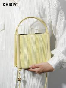 CHISIY Bolso cuadrado pequeño con cierre magnético, correa ajustable, bolso de hombro y bandolera, hecho a mano con pliegues en estilo europeo y estadounidense de piel sintética amarilla. Un regalo de moda simple para mujer, adecuado para la oficina, el trabajo, las vacaciones de verano y el uso diario.