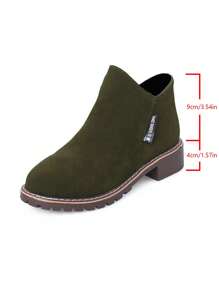 Giày bốt đỏ rượu, Giày bốt đen, Giày bốt nâu, Giày bốt xanh ô liu, Giày bốt vàng, Giày bốt bạc, Giày bốt họa tiết da báo, Giày bốt vàng, Giày bốt Chelsea phong cách Anh, Giày bốt đế bằng, Giày bốt đế xuồng, Giày bốt mùa đông, Giày bốt cổ ngắn, Giày bốt chiến đấu, Giày bốt cao gót, Giày bốt màu be, Giày bốt trắng, Giày bốt đỏ rượu, Giày bốt thu/đông, Giày bốt thanh lịch, Giày bốt cổ ngắn, Giày bốt thoải mái và thoáng khí, Giày bốt đế dày chống trượt, Giày bốt nữ - Màu xanh lá cây đậm - Xem 2