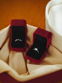 1 件红色天鹅绒戒指盒、结婚戒指盒、订婚戒指盒、珠宝展示盒（不含戒指）