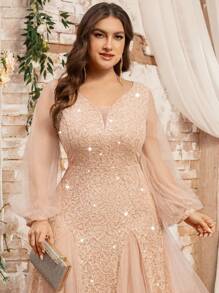 Đầm dạ hội cỡ lớn cổ chữ V sâu, đính sequin, ren hoa phối lưới tương phản, dáng đuôi cá xếp tầng, thanh lịch, thích hợp cho các dịp trang trọng như dạ hội, dự đám cưới, lễ tốt nghiệp, tiệc sinh nhật. - Rượu sâm banh - Xem 8