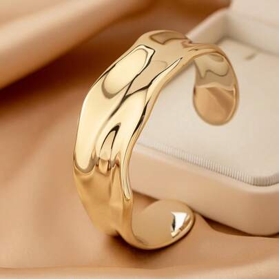 1pc Fashionable Asymmetrical Geometric Openwork Gold-Color Bracelet, Suitable For Holiday, Beach, Formal Party, And Daily Outfit Accessory