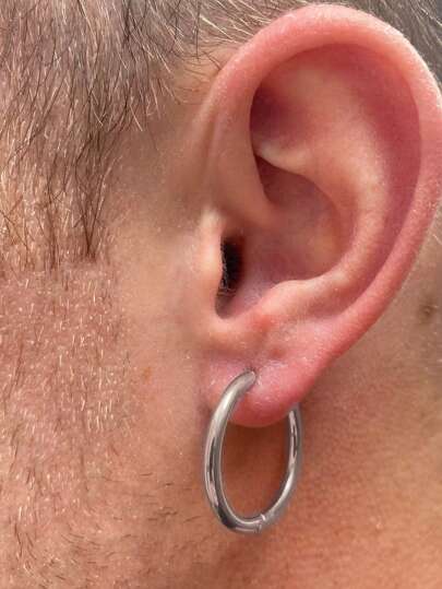 1 对男士流行不锈钢线圈耳环时尚环状耳环男士简约耳环银色耳扣适合日常通勤佩戴