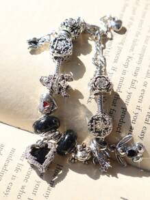 1 Stück einstellbares Armband im dunklen Stil mit Herz- und Totenkopf-Charms