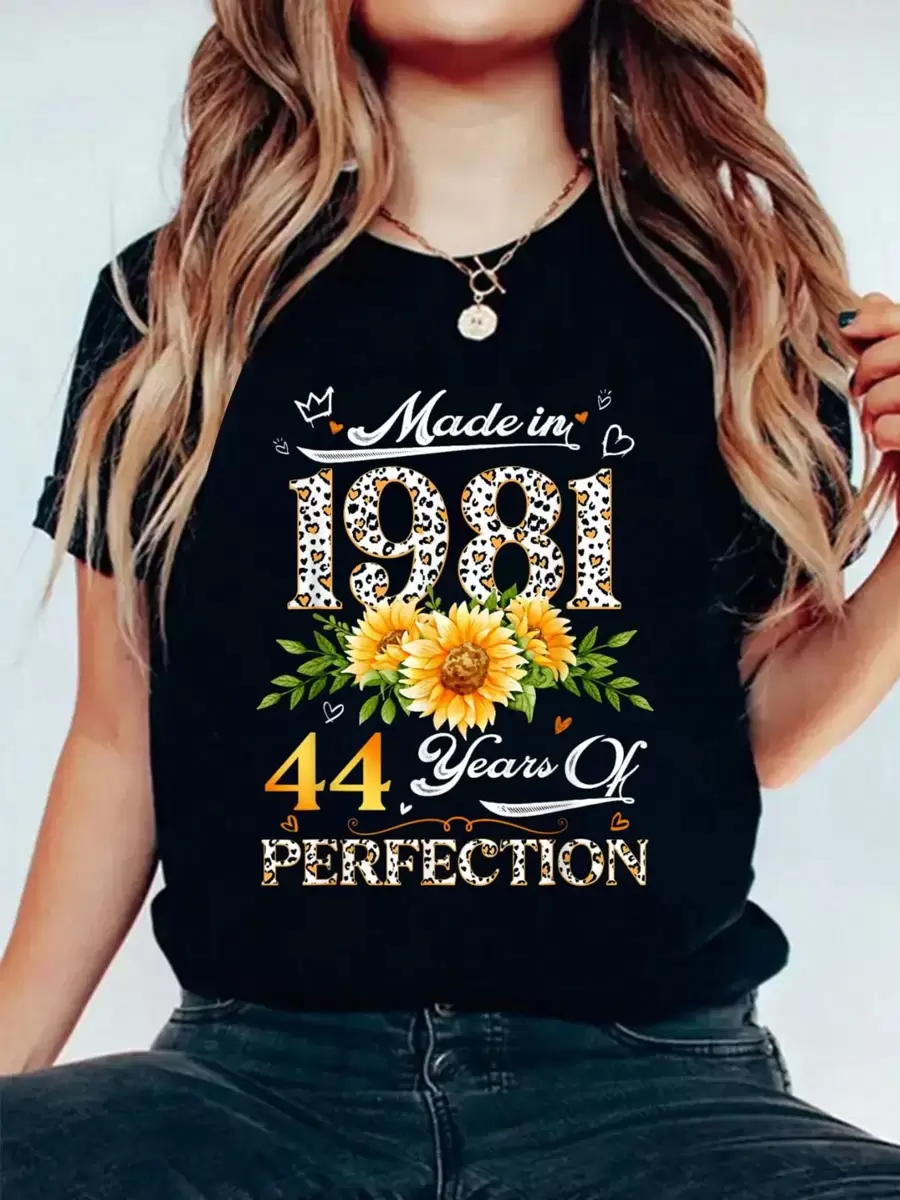 44th Birthday Floral Made In 1981 Gifts 44 Years Old Daisy T-Shirt Casual Printed 100% Cotton Women T Shirt, Summer Tshirts Short Sleeve Graphic Tee Women Tops - 黑色 - 查看 1